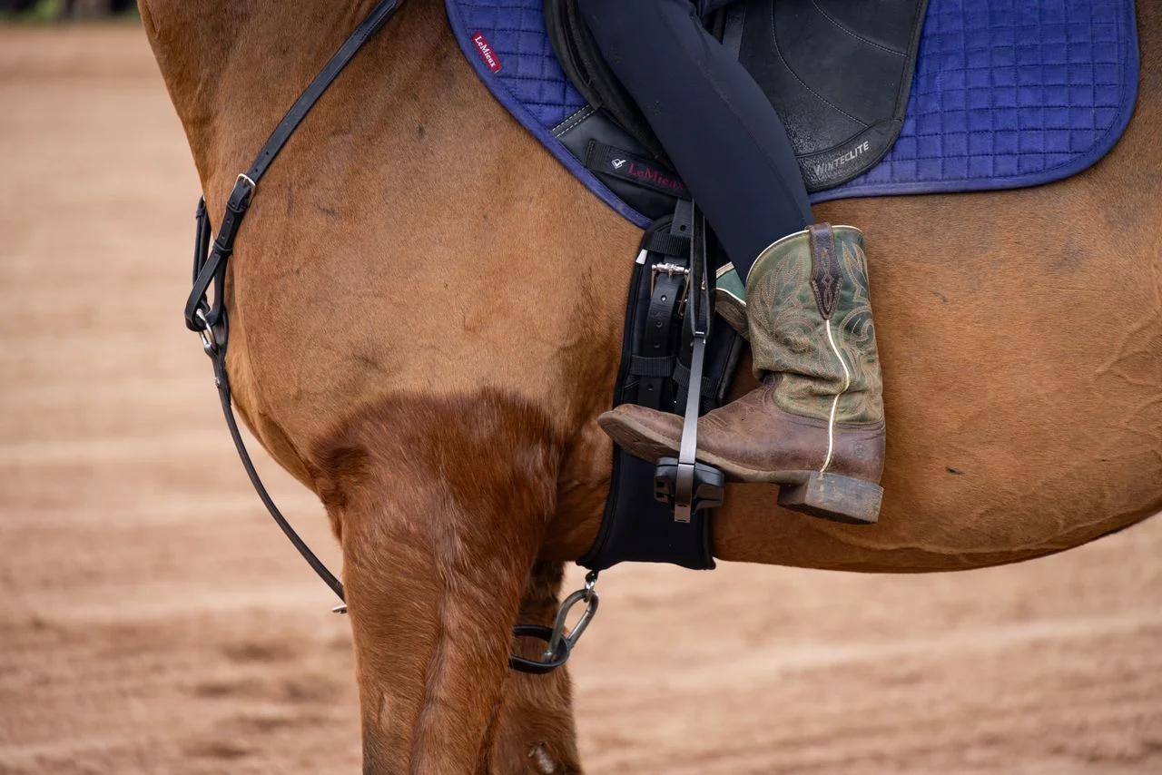 Equestrian gear mistakes shown through poor stitching, incorrect sizing, weak fabrics, saddle pad issues, and professional quality-control checks.