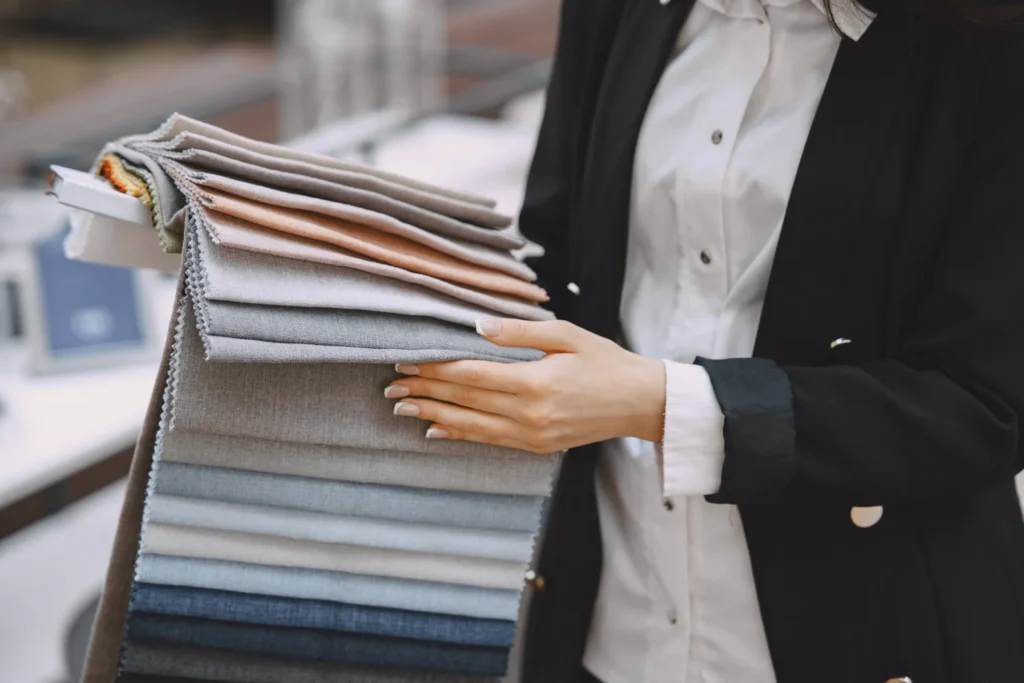 best fabrics used in high-performance equestrian gear for riders, clubs, and b2b brands 2 Best fabrics used in high-performance equestrian gear including stretch blends, softshell, microfiber, mesh, wool blends, grip panels, and saddle pad fabrics.