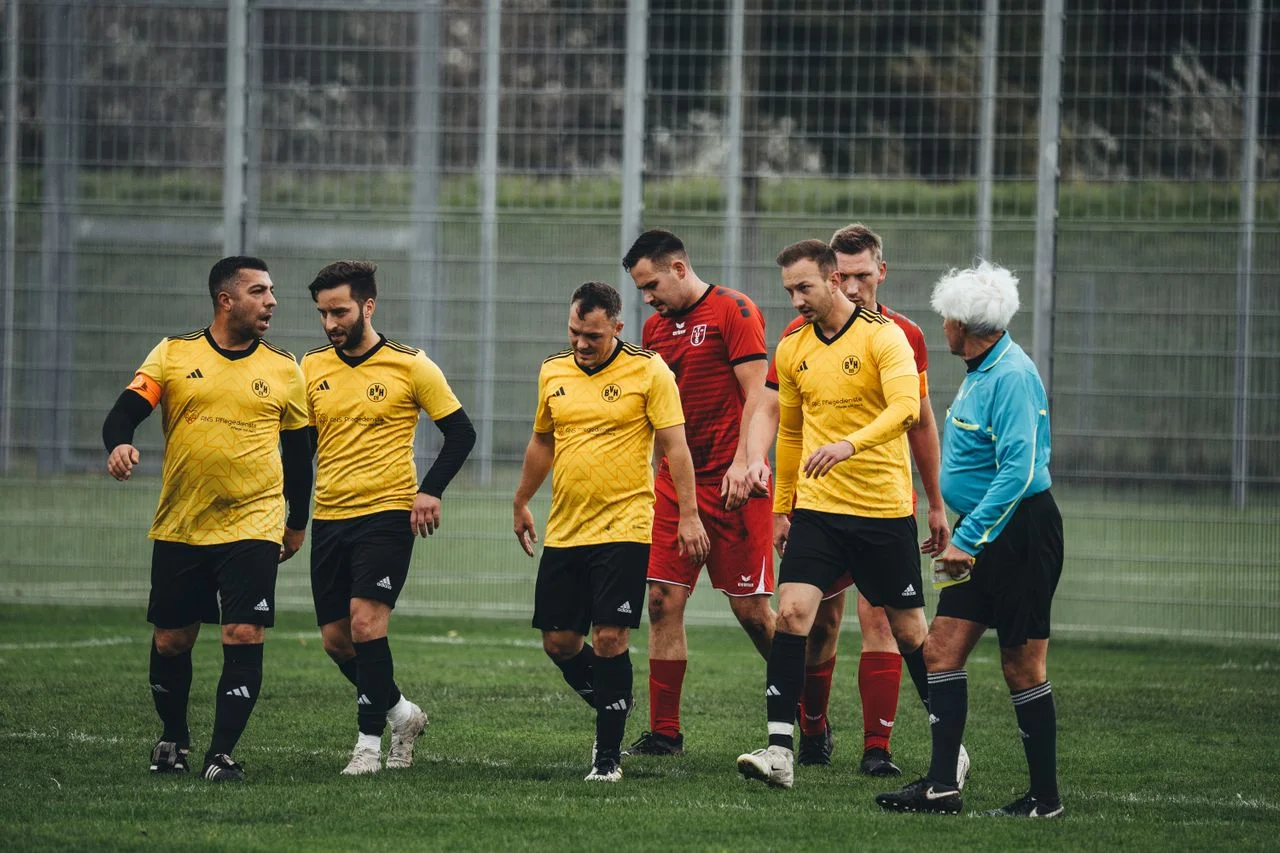 why teams fight over jersey numbers: identity, rules, cost, and custom uniform planning 6 Why teams fight over jersey numbers shown through custom jerseys, player roster, printed numbers, sponsor logos, and bulk uniform planning.